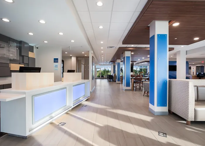 Holiday Inn Express&Suites - Hoffman Estates