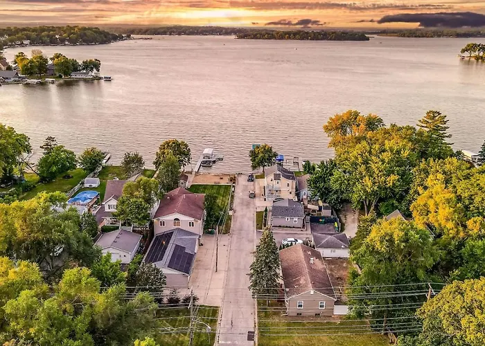 The Main Stay - Mineola Bay Lakeview And Access - Fully Furnished Monthly & Seasonal Rental In Fox Lake