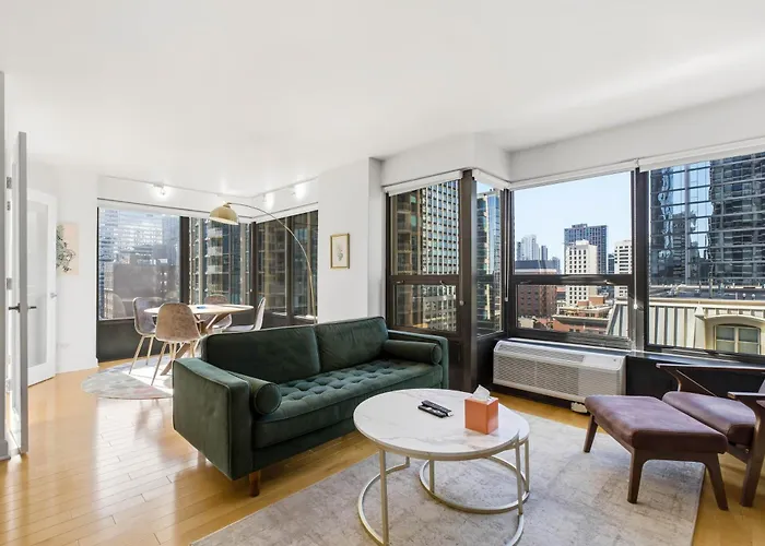 2Bd River North Million Dollar Views! Parking Incl Condo