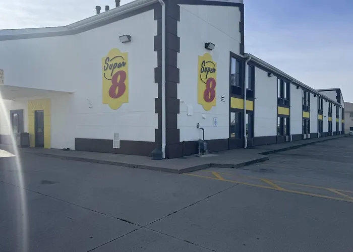 Super 8 By Wyndham Lincoln