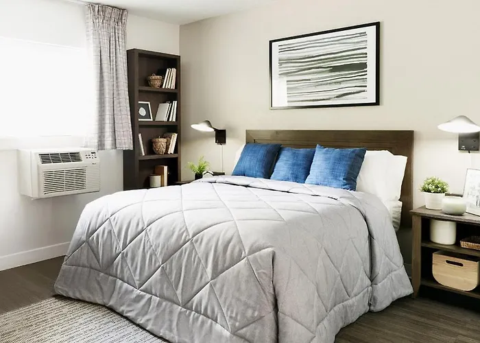Intown Suites Extended Stay Chicago Il - Elk Grove O'Hare