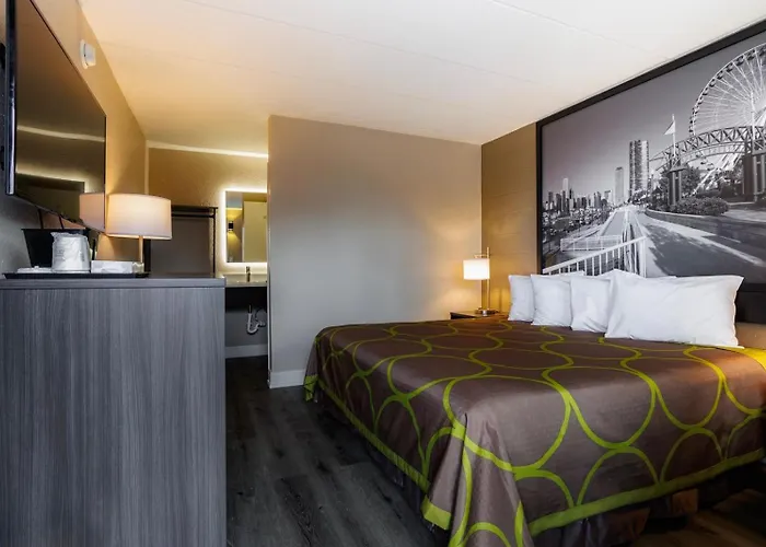 Super 8 By Wyndham Rockford South