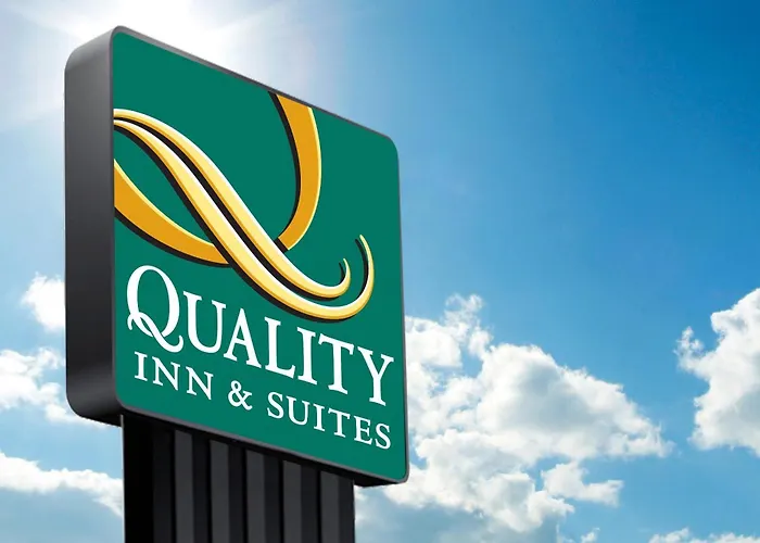 Quality Inn & Suites Woodstock Near Lake Geneva