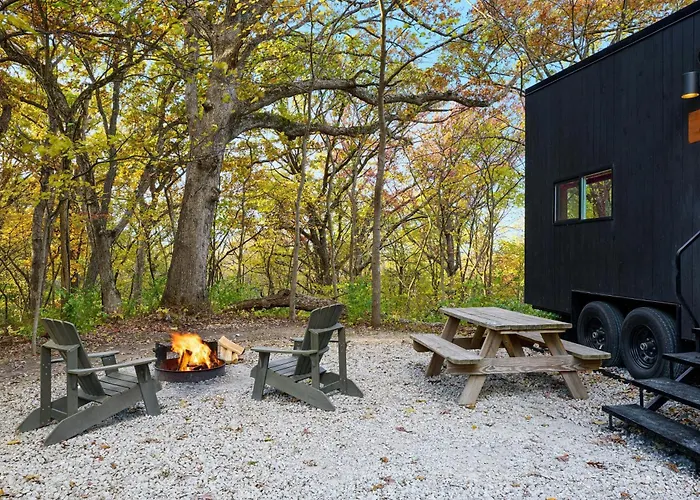 Postcard Cabins Starved Rock, Outdoor Collection By Marriott Bonvoy