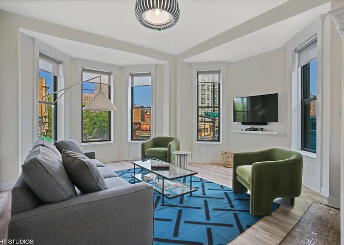 The Neighborhood Hotel - Lincoln Park Lp
