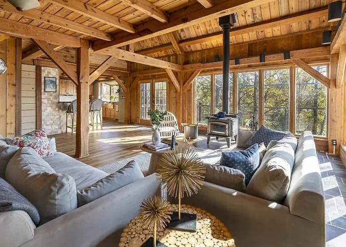 Luxury Lake House W Dock & Game Room
