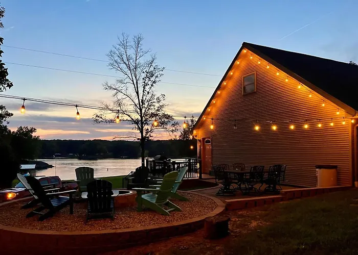 Lakefront Suite Dock, No-Wake Cove & Firepit