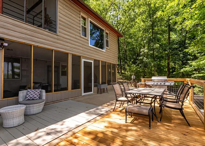 3 King Brs, Covered Dock, Screened Porch