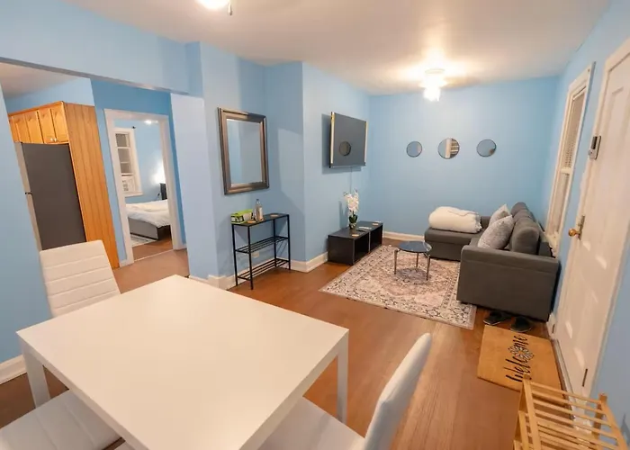 Cozy 1-Bedroom House In Tranquil Skokie With Free Parking