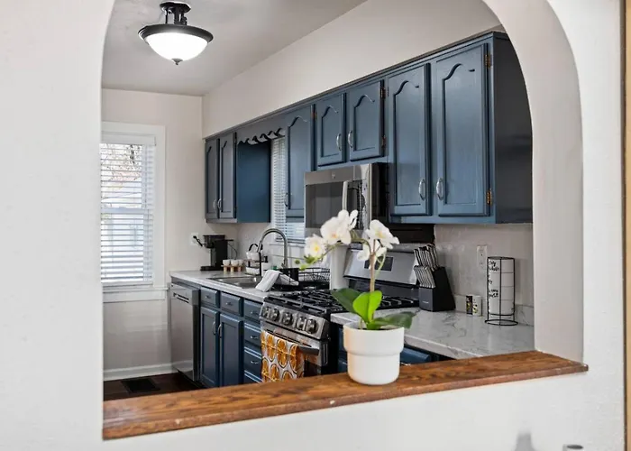 Blue Haven Cottage - Spacious 2Bd In The Heights
