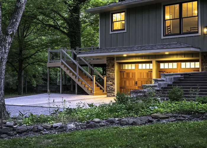 Family-Friendly 3Br Home W Bunk Room & Yard