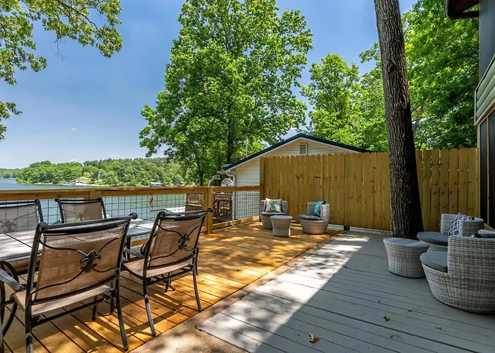 French Country Cabin Dock & Screened Porch