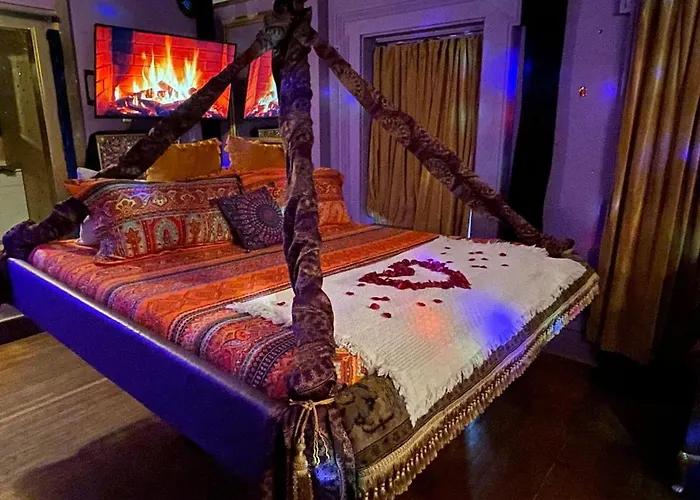 Overnight Escape Room - Genie Romance Micro-Resort