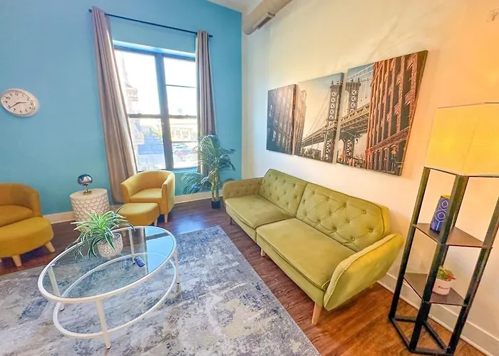 Mccormick Place 3Br/2Ba/Optional Parking
