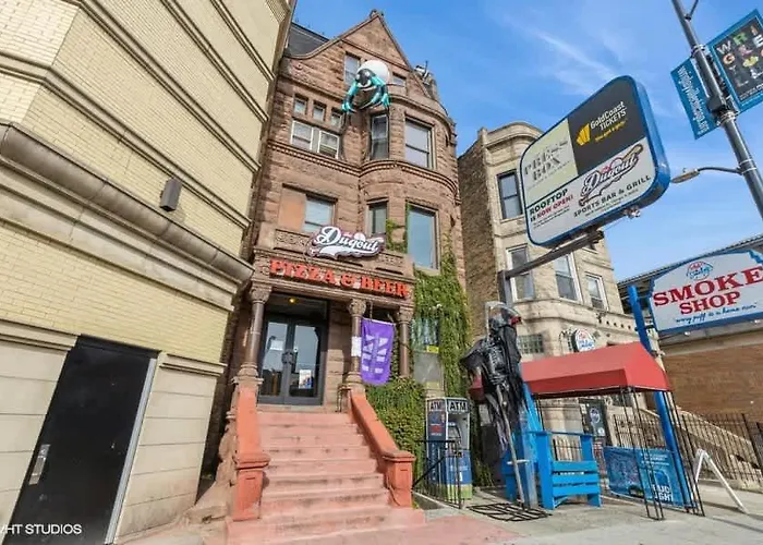 Wrigleyville Getaway