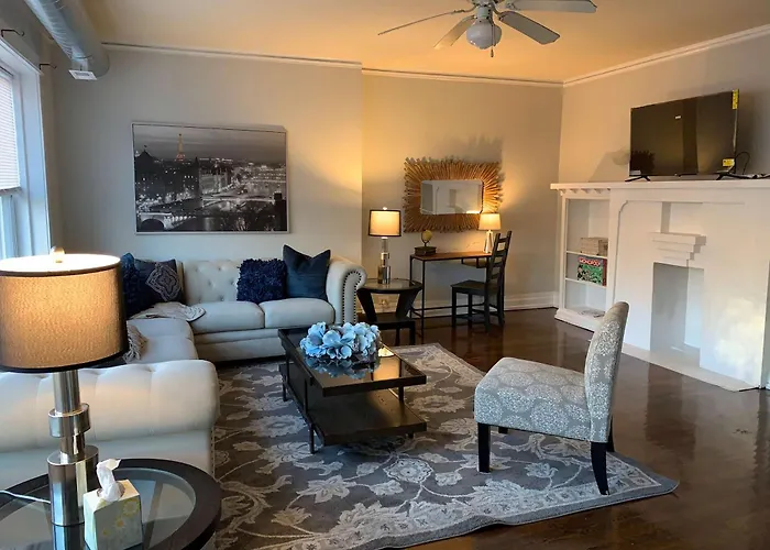 North Chicago Home