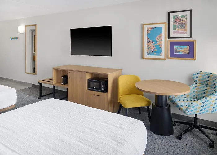 Hampton Inn Chicago-Carol Stream