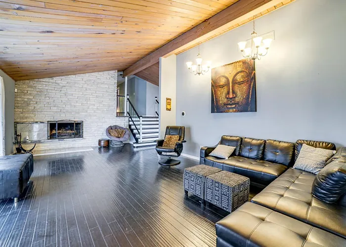 Pool, Gym & Basketball Court: Olympia Fields Home