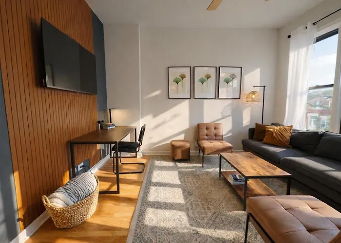 Flexhome Ukrainian Village - 2Br - Convenient Walkability