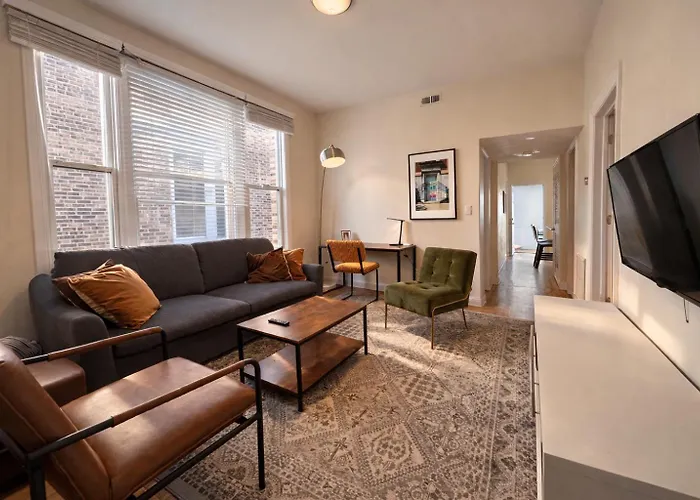 Flexhome Wicker Park - Stylish 2Br - Sleeps 6