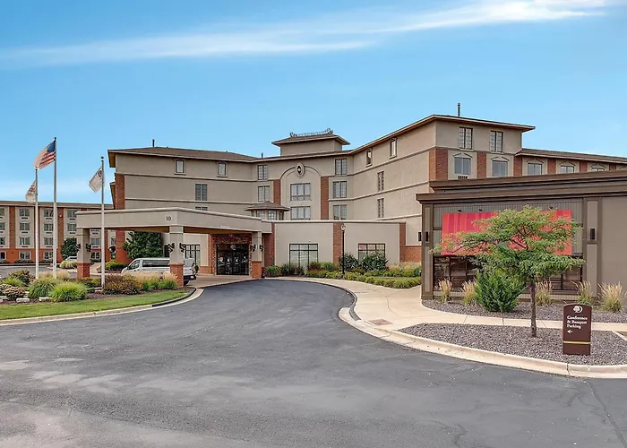 Doubletree By Hilton Bloomington