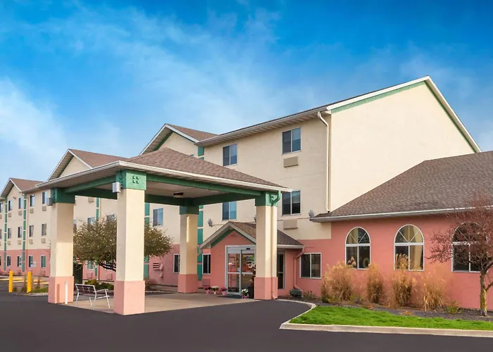 Baymont By Wyndham Galesburg