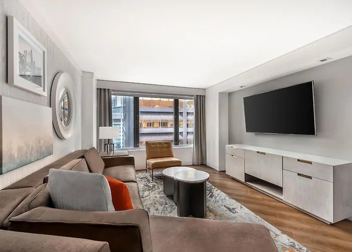 Hilton Grand Vacations Club Chicago Magnificent Mile