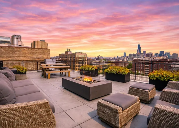 Bright 2Br Apt With Gym And Optional Parking Near Soldier Field, Museum Campus, Mccormick Place