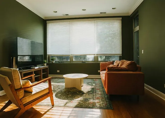 Private Balcony 1 Garage Parking Sleeps 6