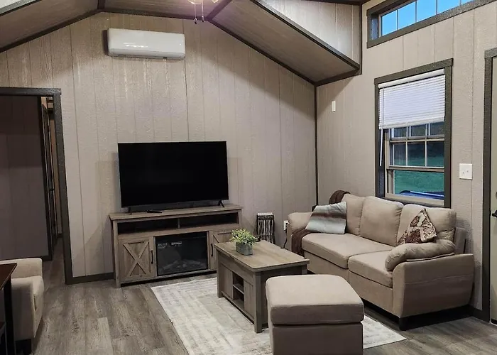 Prairieview Cabin - With Hot Tub
