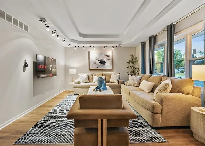 Cozy Spacious Retreat Games Groups Pets Allowed