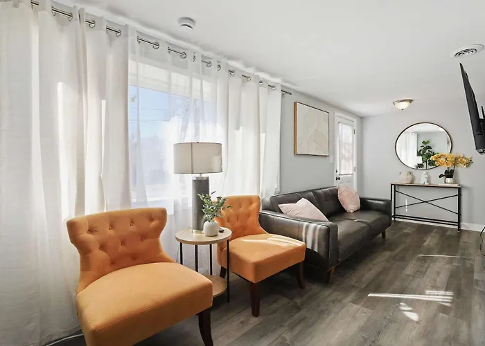 Modern 4Bd 2Ba Home Near Downtown Metra