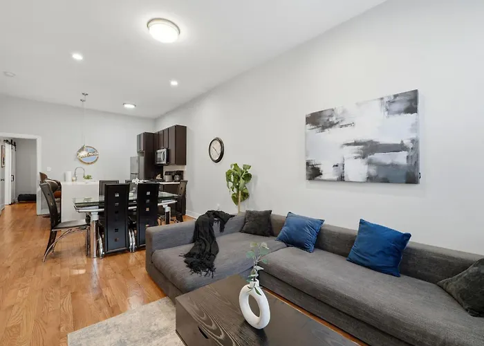4Br 3Ba Pilsen Retreat - 10 Min From Downtown