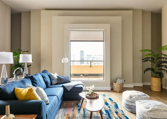 Dtown Penthouse 2Bd Parking Gym, Pvt Patio #13
