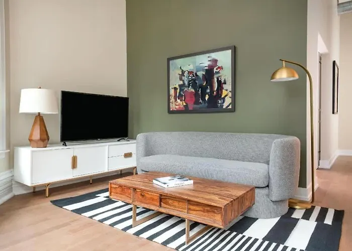 Livn Millennium Park Downtown Chicago Superior 1Br