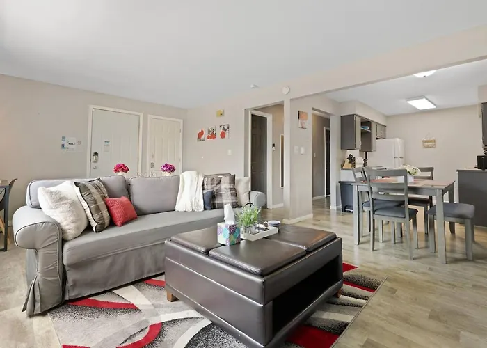 Cozy2Bd Aurora Chgolnd Freeparkg Sleeps6 Freewi-Fi