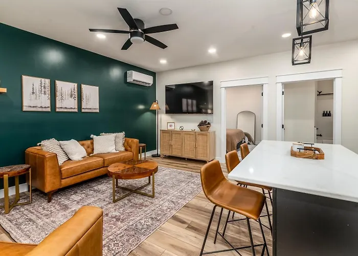 Stylish 1Br Downtown Near Garden Of The Gods
