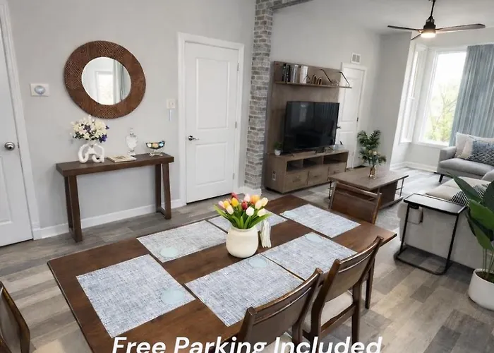 Stylish 2Bedroom Apartment W Games & Free Parking