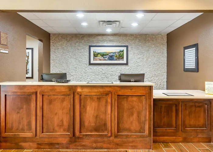 Comfort Inn Dekalb - University Area