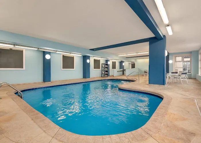 Baymont By Wyndham Rockford