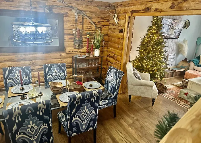 Lake House Perfect For Family Of 10