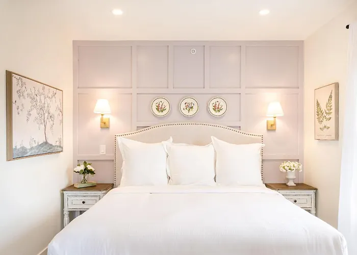 Kildahl House - Boutique Farmhouse Suite #3