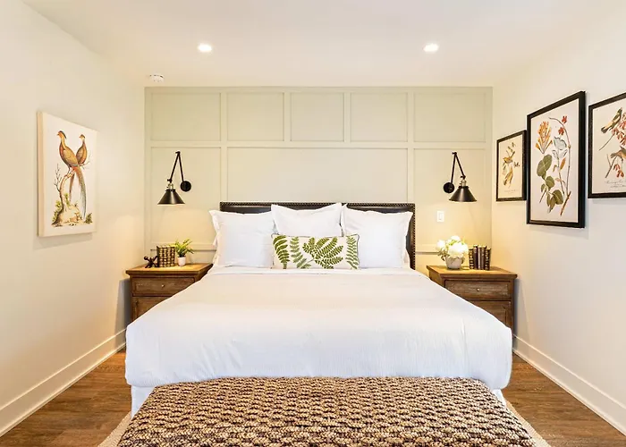 Kildahl House - Boutique Farmhouse Suite #2
