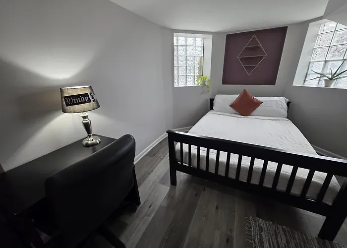 Chicago Avenue Inn
