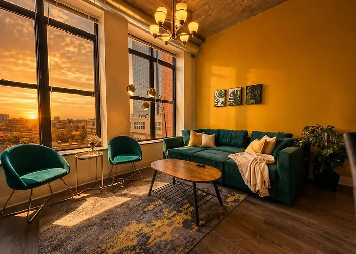 Convenient 2Br Suite In Prime Location With Gym Access & Optional Parking Near Mccormick Place And Soldier Field