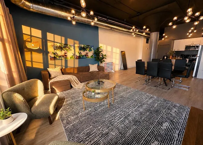 Spacious 5Br Luxury Suite Perfect For Group Sleeps 12 Near Mccormick Place, Grant Park And Soldier Field