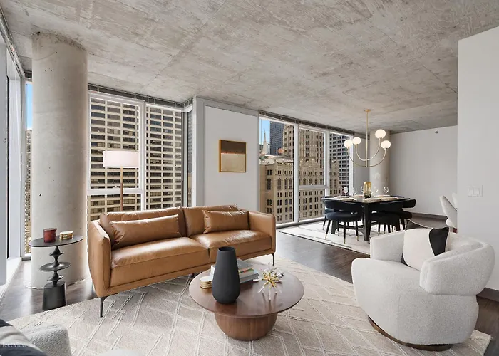 Linea Luxury Living With Indoor Pool And Rooftop Views In The Loop