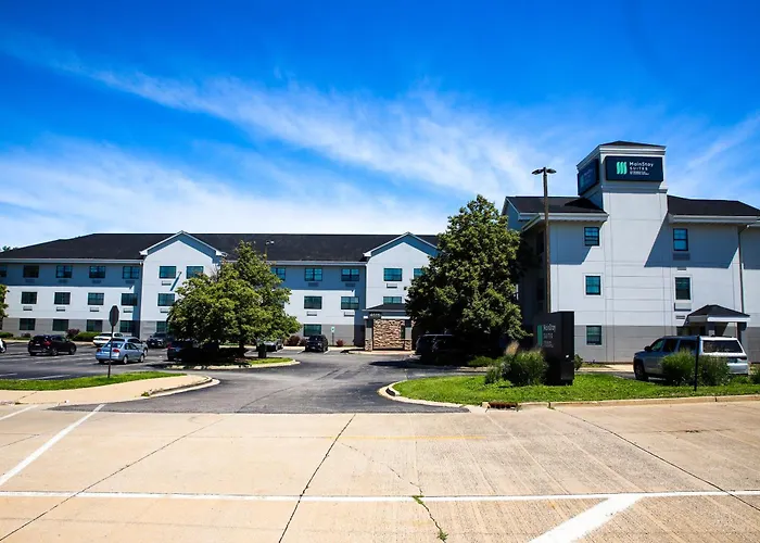 Mainstay Suites Chicago Hillside
