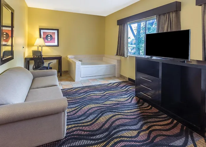 Rock Island Inn & Suites Streator , Il