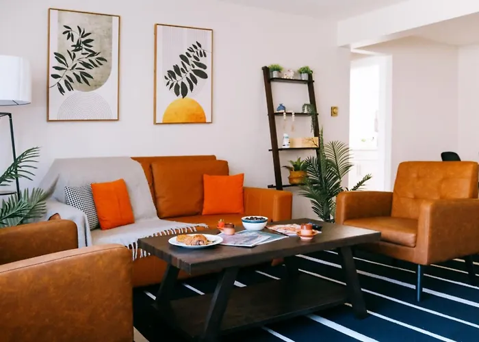 Modern Condo • Safe Chicago Stay Near O'Hare